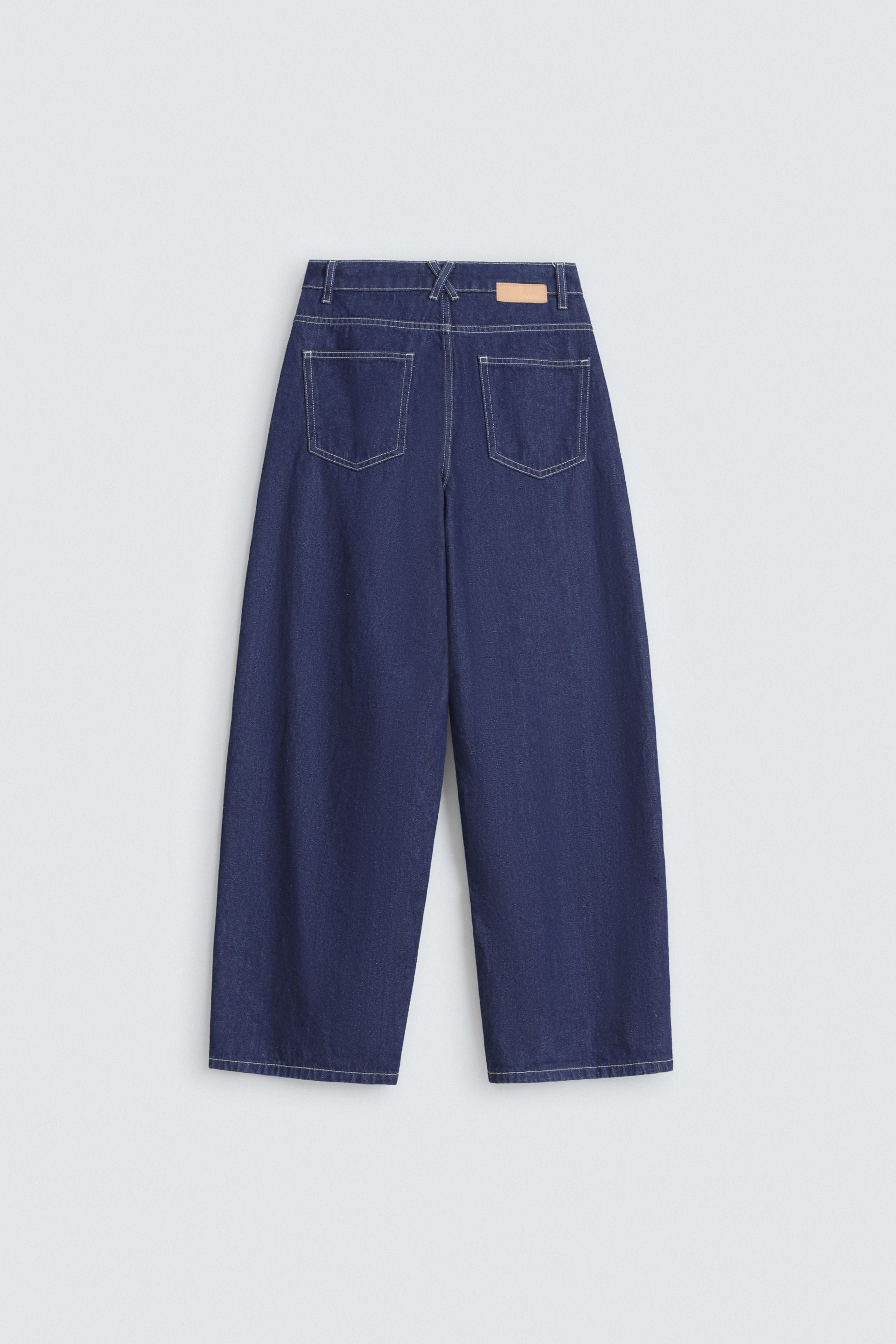 Mid-Rise Baggy Jeans