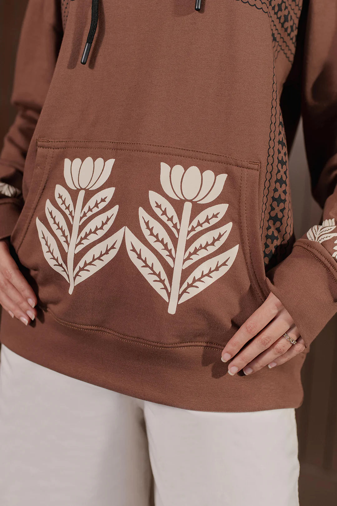 Graphic Hoodie – Brown & Beig