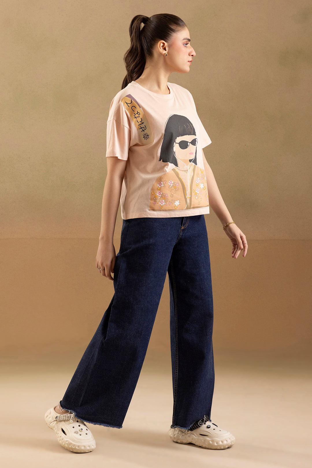 Graphic T-Shirt – Peach