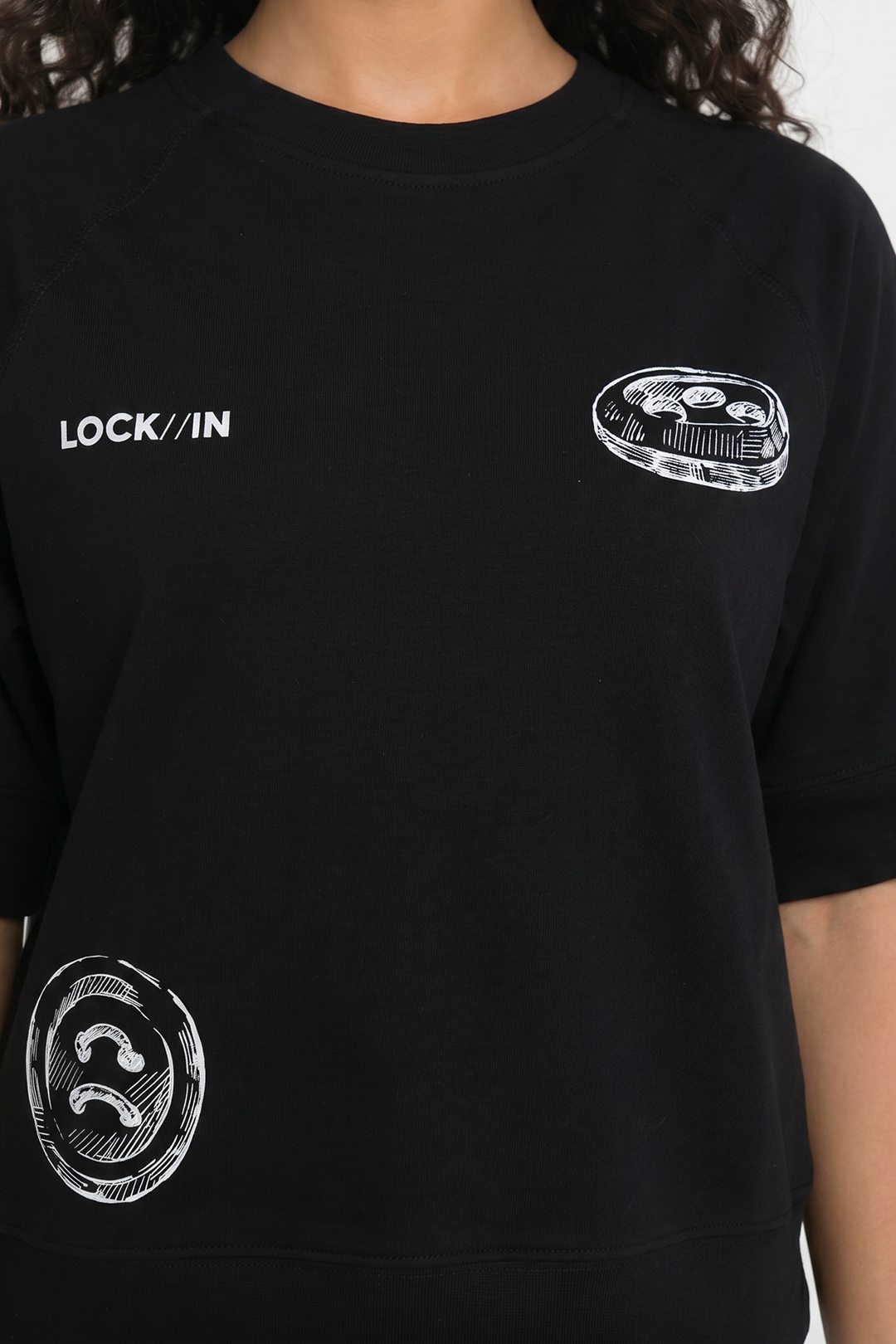 Graphic T-Shirt – Black