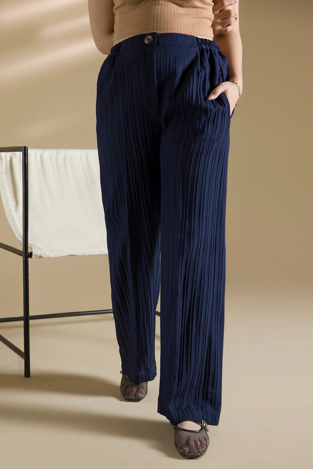 Tailored Wide-Leg Trousers – Navy Blue