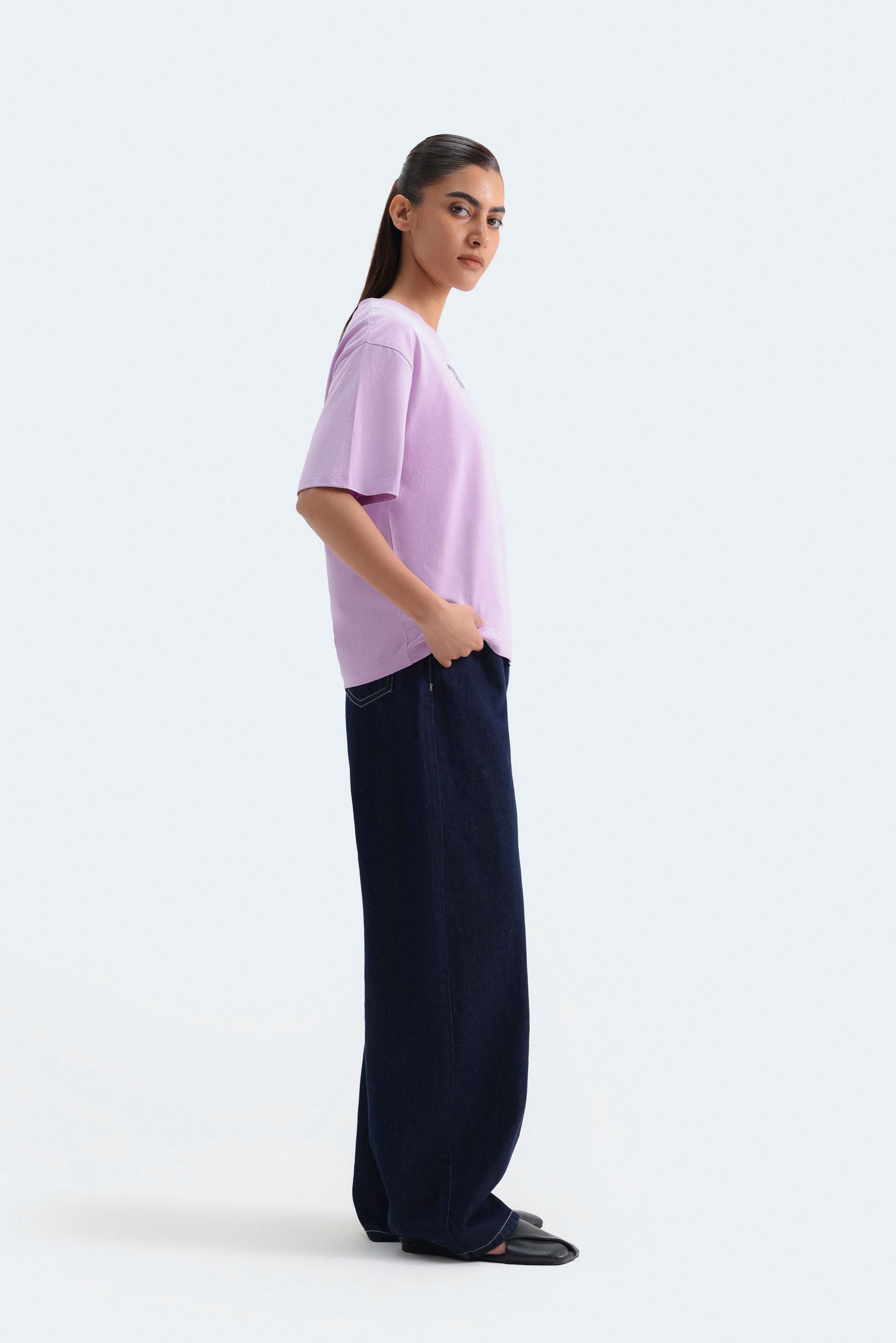 Mid-Rise Baggy Jeans