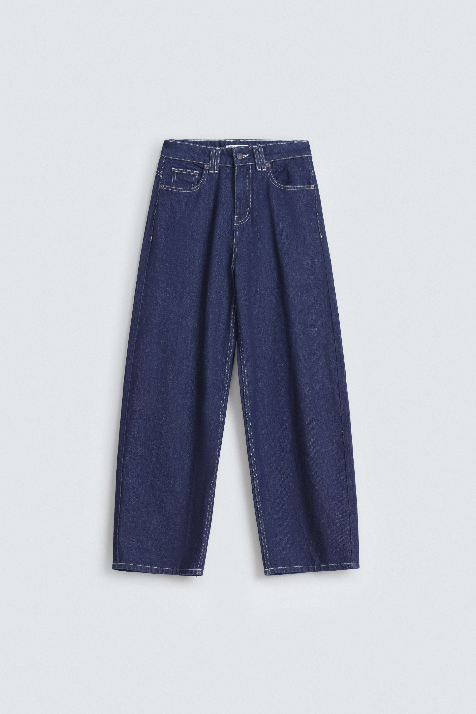 Mid-Rise Baggy Jeans