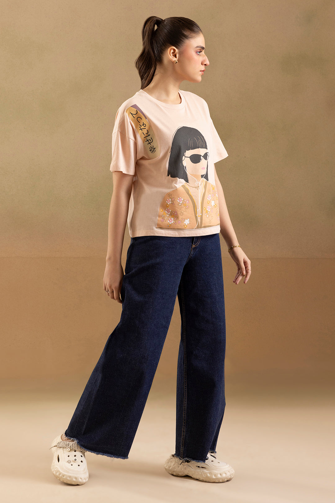 Graphic T-Shirt – Peach