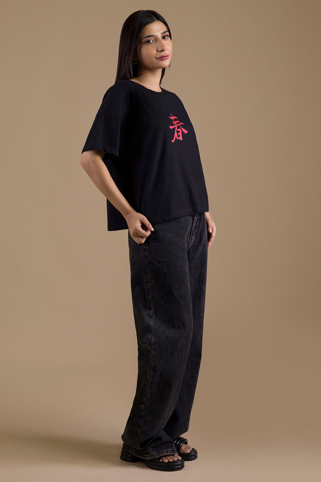Graphic T-Shirt – Black