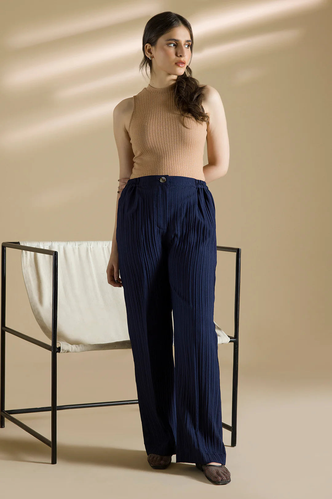 Tailored Wide-Leg Trousers – Navy Blue
